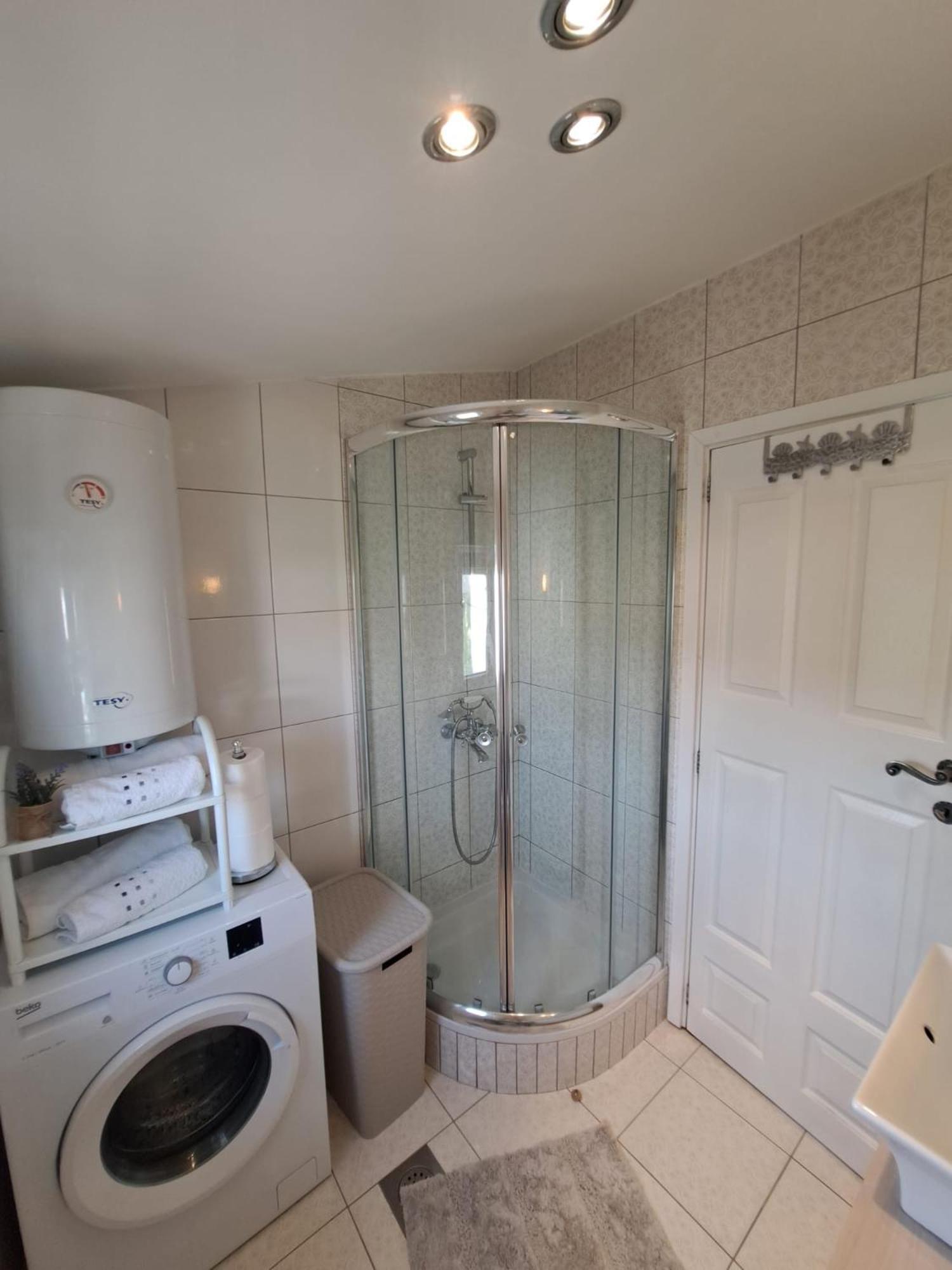 Apartman Lucia Posedarje Exterior foto